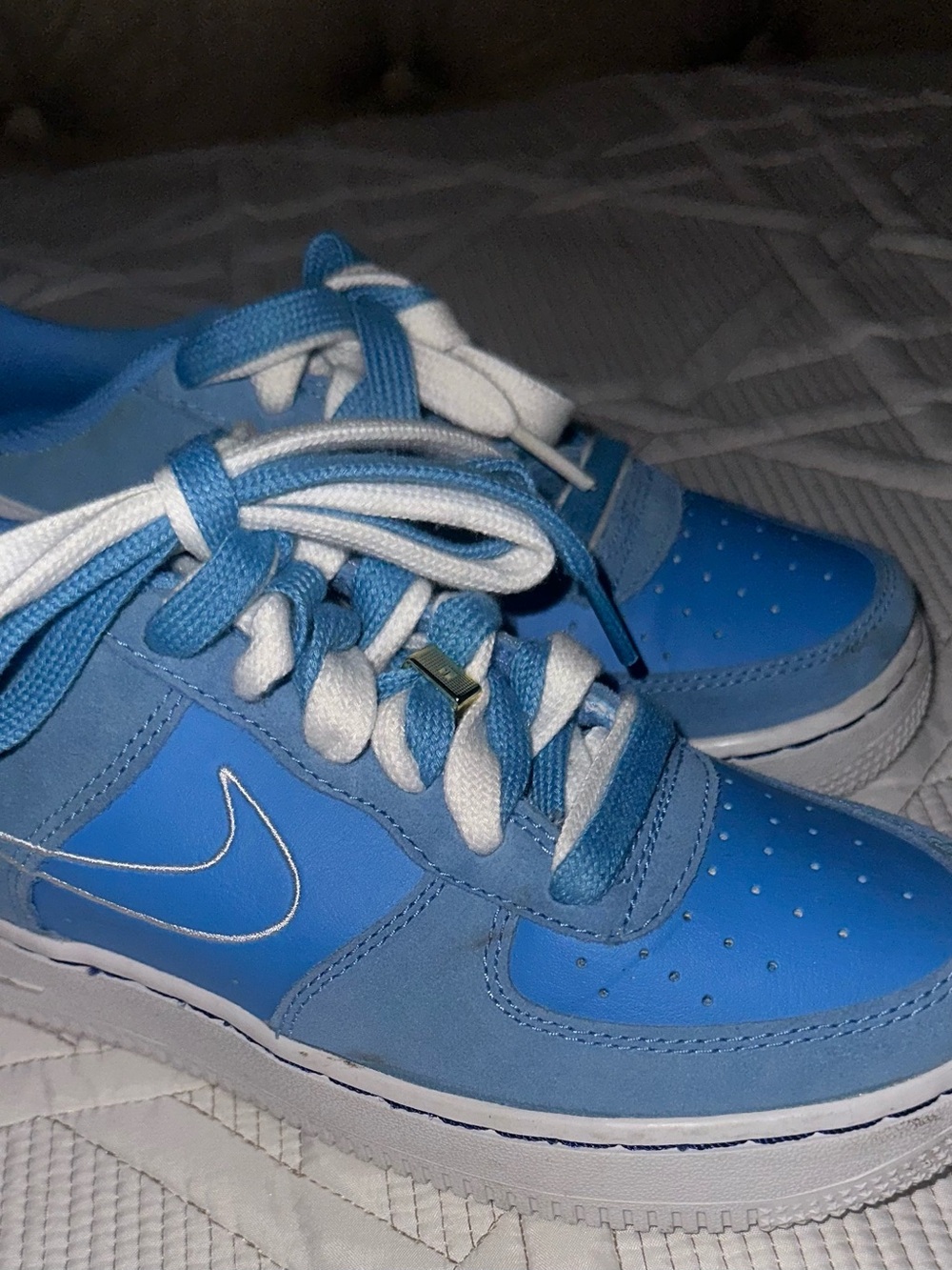Nike Air Force One Low-Top Sneakers - Sky Blue & White - Picture 8 of 9